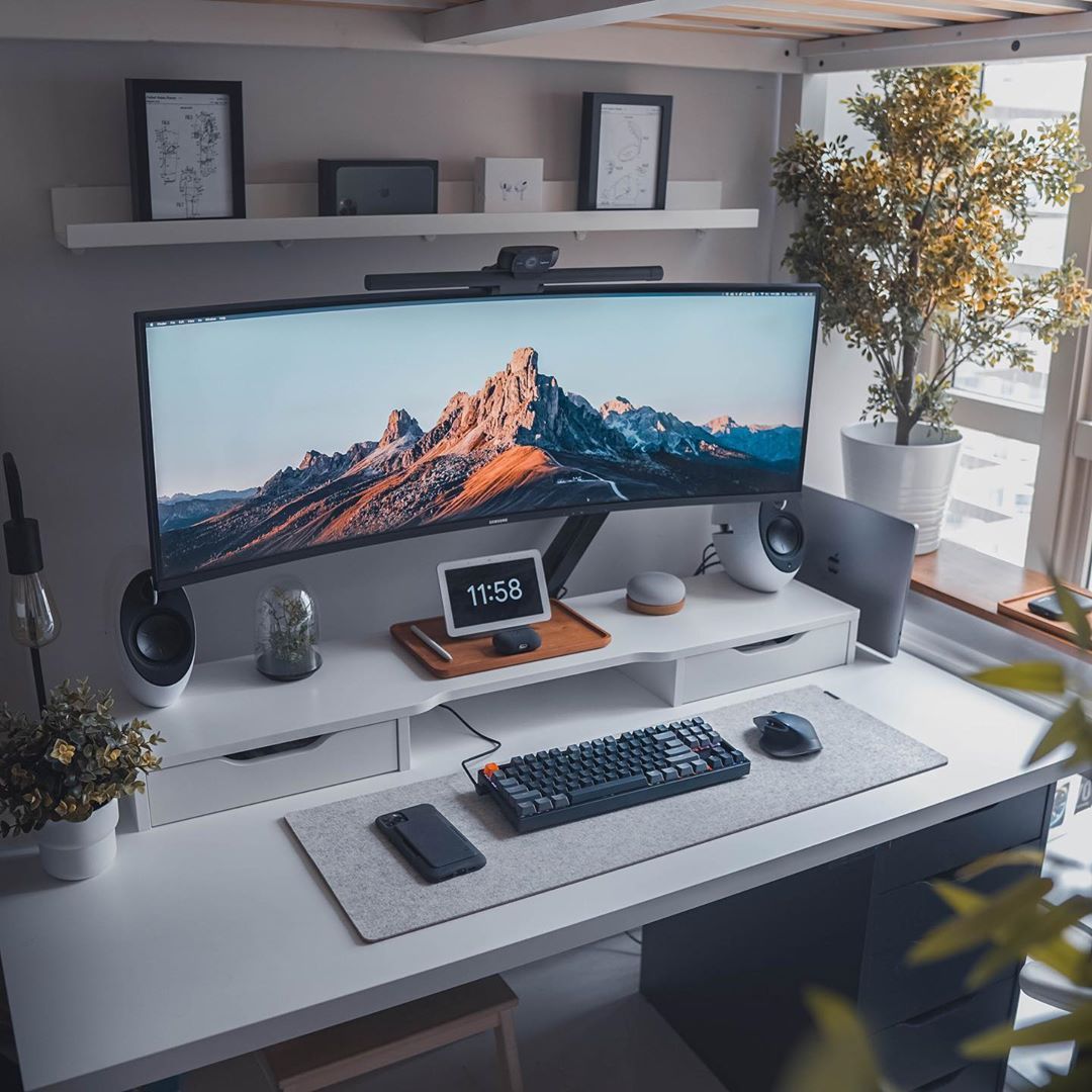 40 Workstation Setups That We Really Like